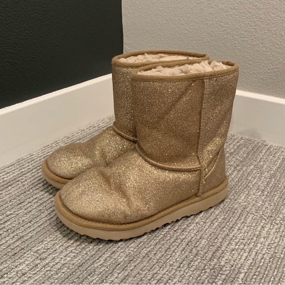 Sparkly gold Uggs size 3